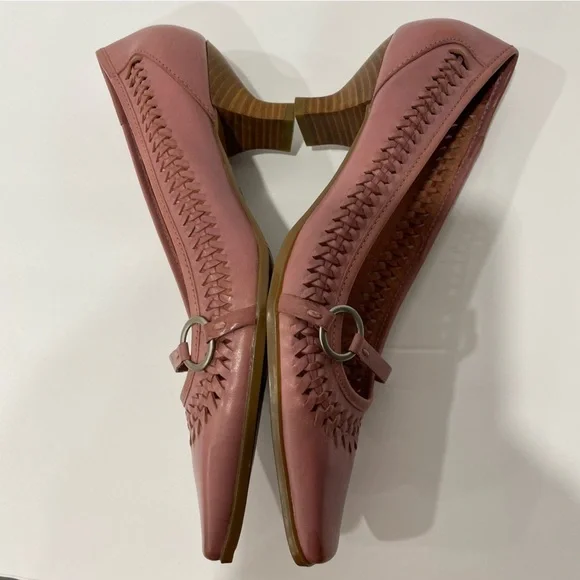 Nicole Bedeliapin Size 9 Rose Gold Woven Heels with Buckle Detail - Picture 10 of 14